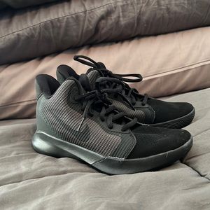 Nike tennis shoes
